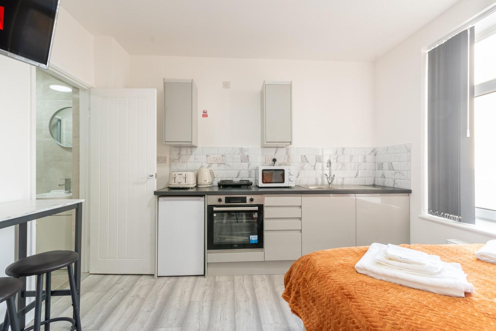 Cosy Cardiff Apartments - Garden Lounge Buitenkant foto