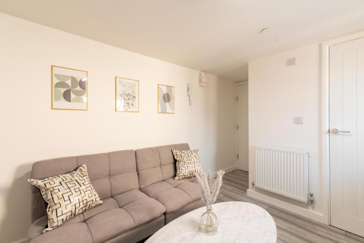 Cosy Cardiff Apartments - Garden Lounge Buitenkant foto