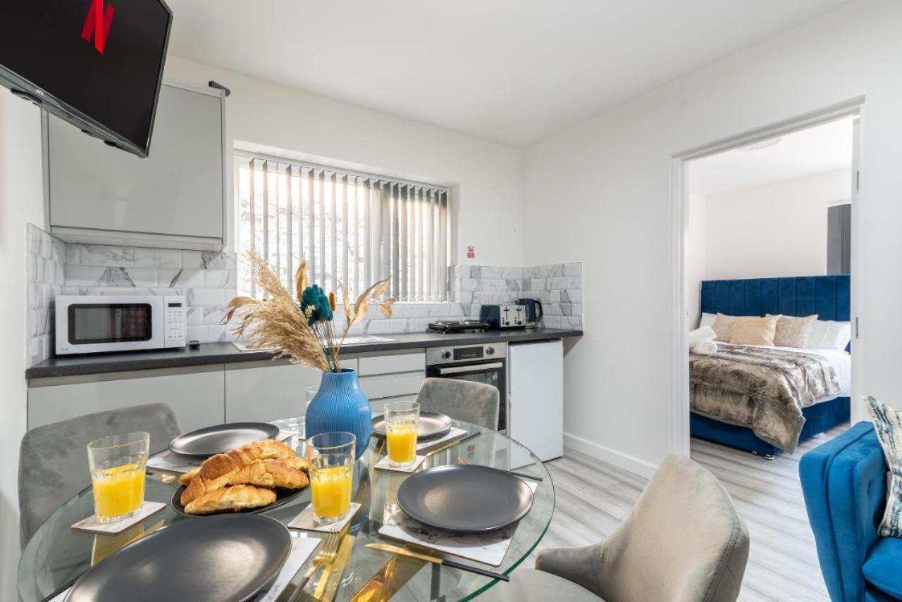 Cosy Cardiff Apartments - Garden Lounge Buitenkant foto