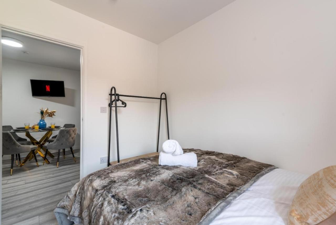 Cosy Cardiff Apartments - Garden Lounge Buitenkant foto