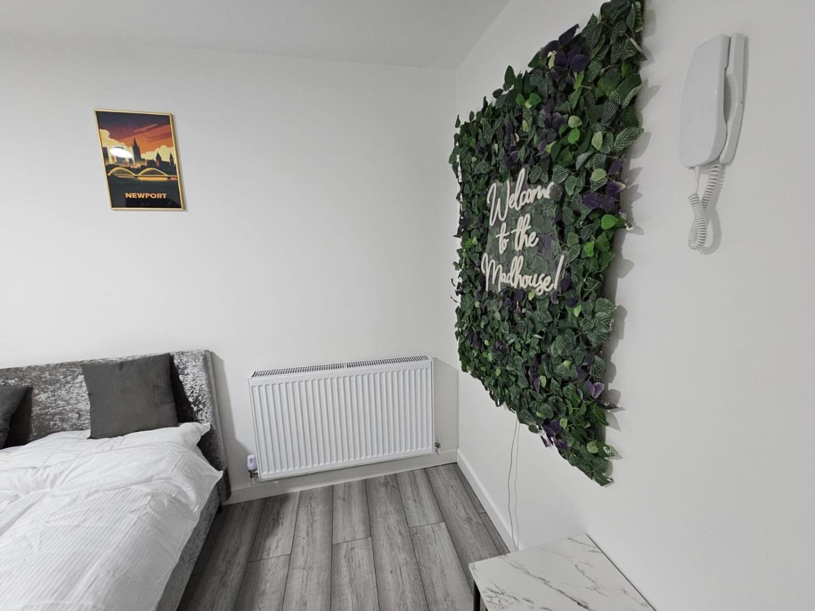 Cosy Cardiff Apartments - Garden Lounge Buitenkant foto